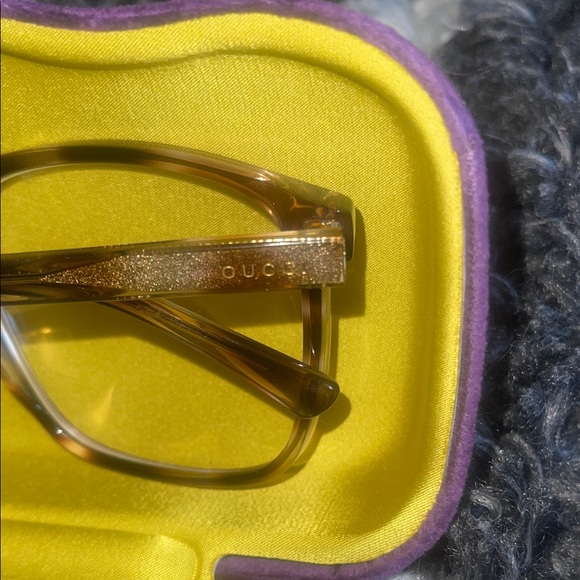 Gucci Women's Glasses add your prescription beautiful frame! - Picture 3 of 3
